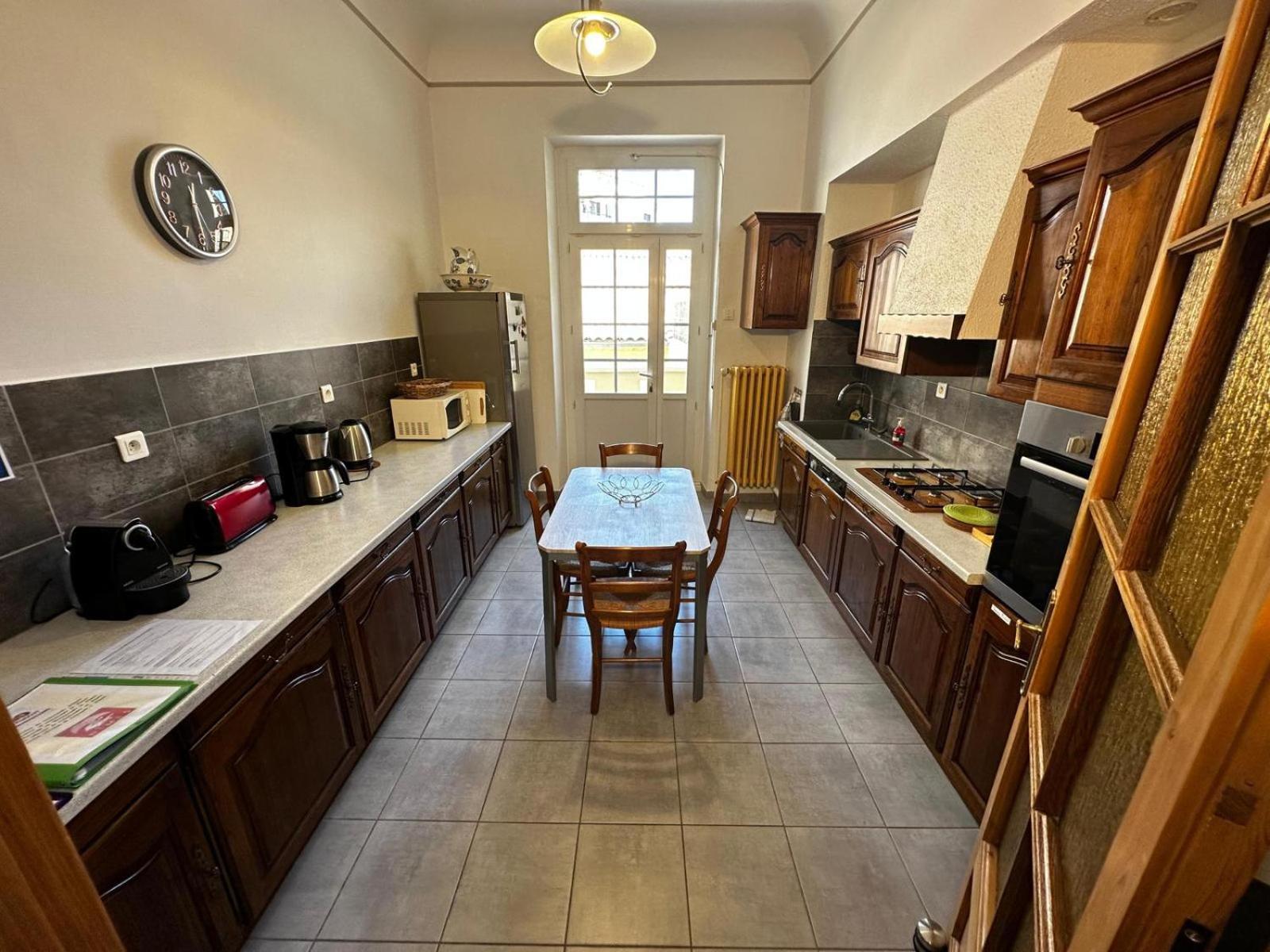 Appartement 4 A 8 Personnes, Spacieux De Standing Classe 4 Etoiles Nimes Bagian luar foto