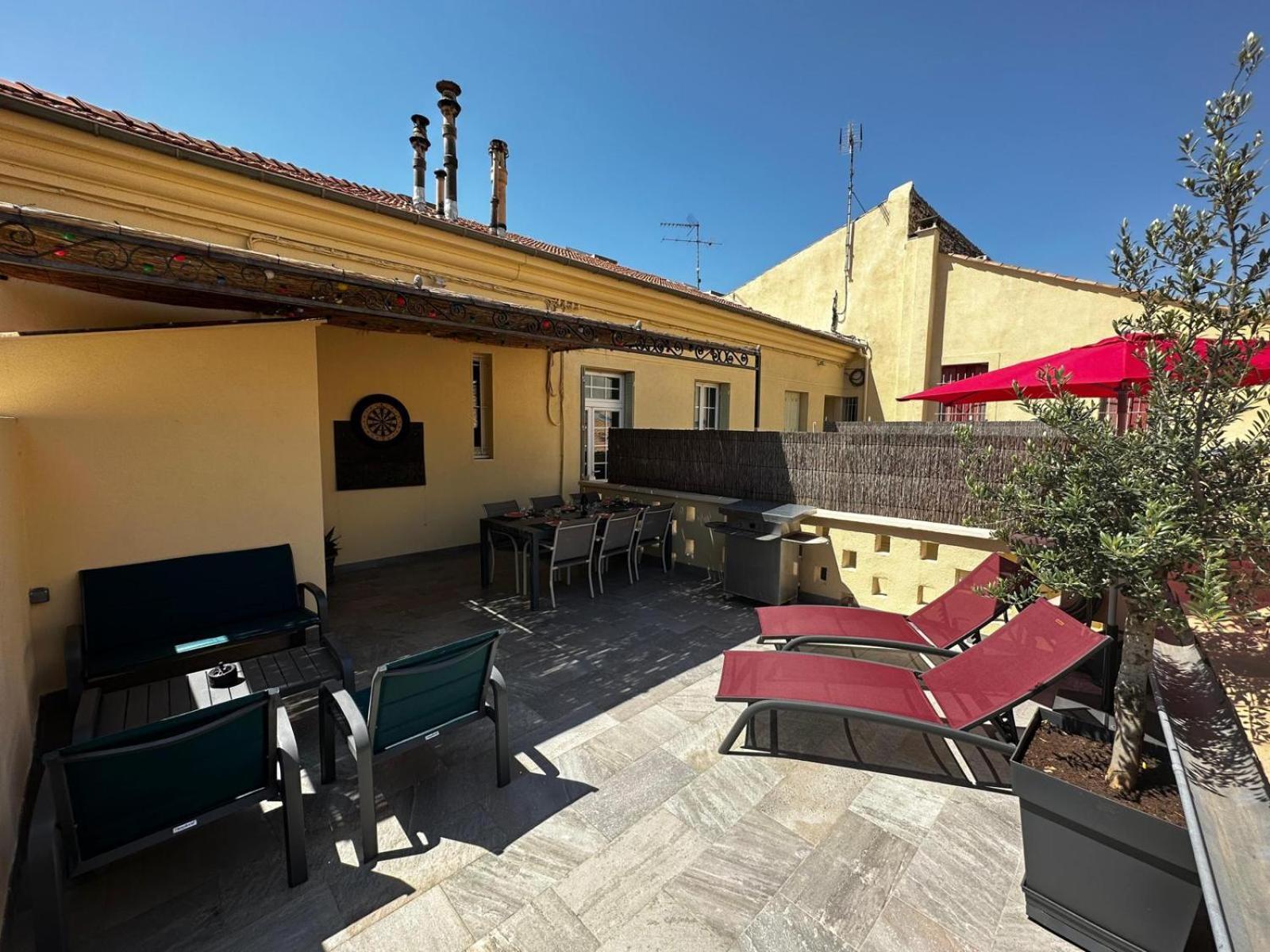 Appartement 4 A 8 Personnes, Spacieux De Standing Classe 4 Etoiles Nimes Bagian luar foto