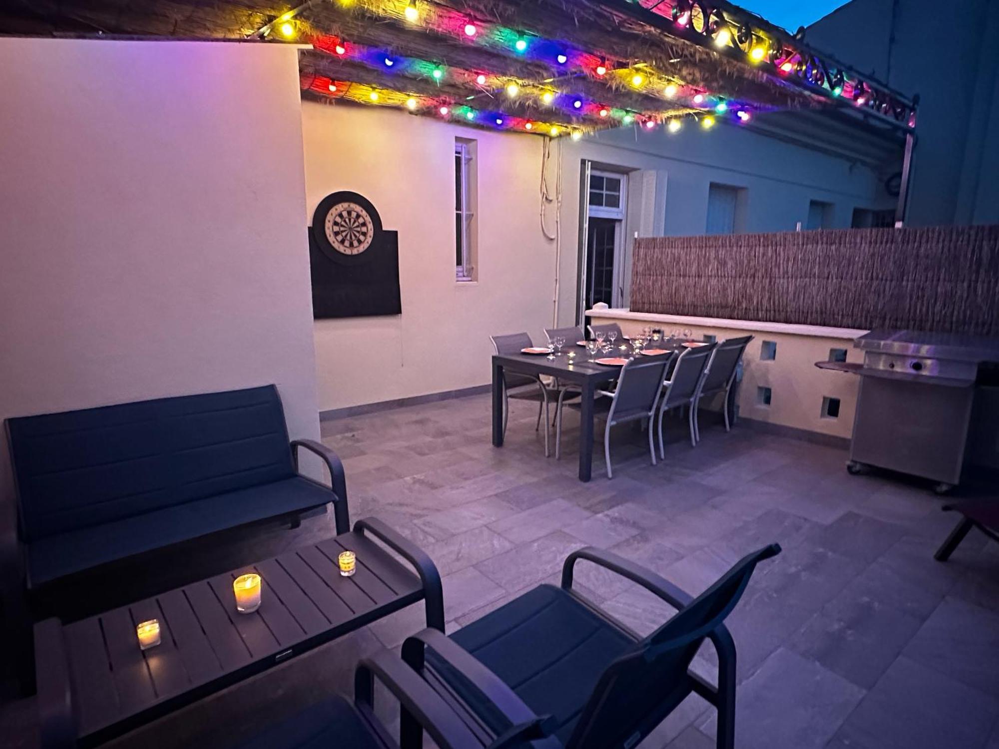 Appartement 4 A 8 Personnes, Spacieux De Standing Classe 4 Etoiles Nimes Bagian luar foto